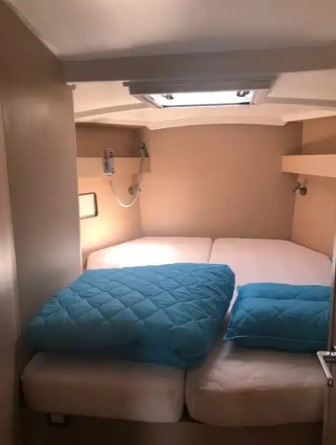 monohull cabin