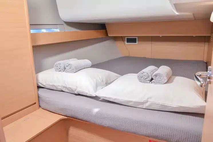 monohull cabin