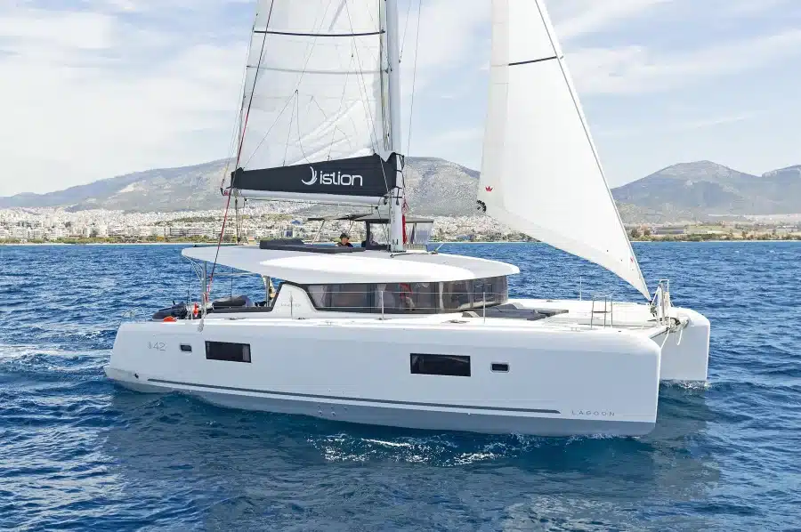 Catamaran exterior